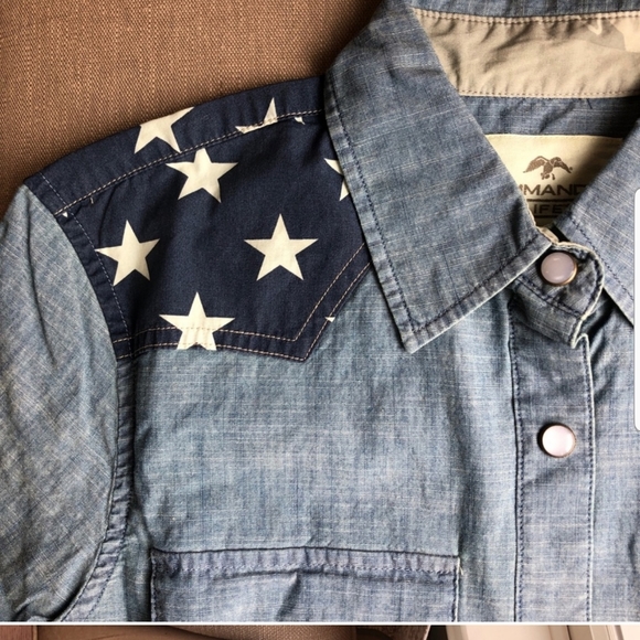 Women's Commander Life Snap Down Blue Denim Star Western Jean Shirt - Picture 6 of 16